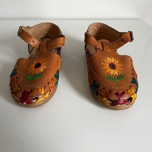 Sunflower sandal